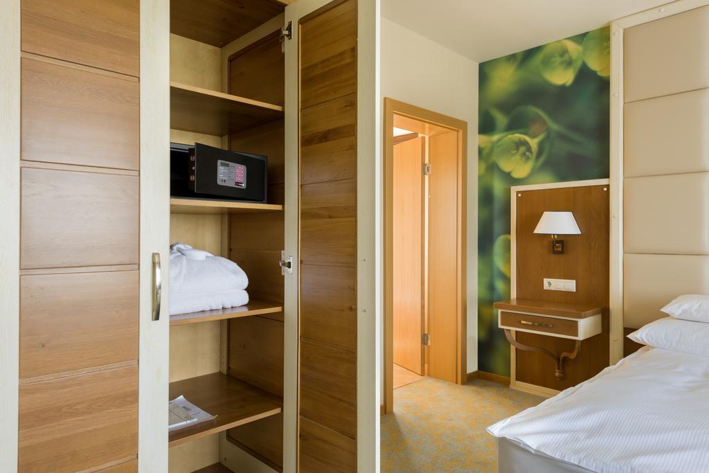 Hotel Sonnenhof ซูชาวา ภายนอก รูปภาพ