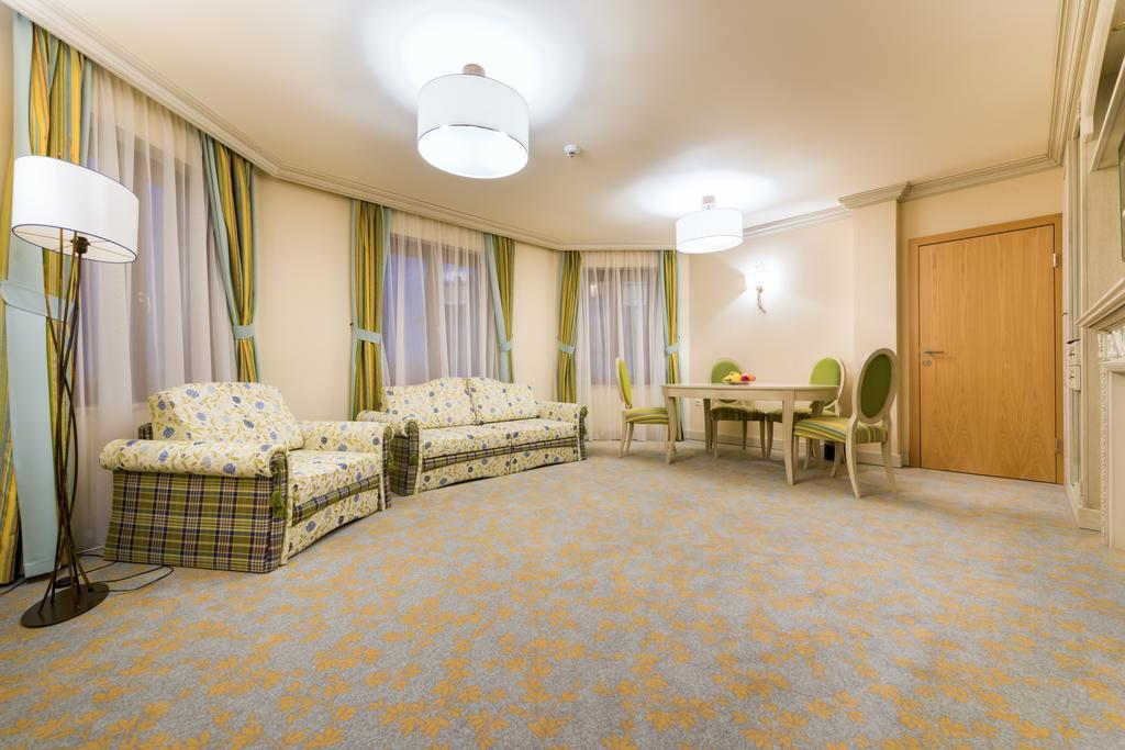 Hotel Sonnenhof ซูชาวา ภายนอก รูปภาพ