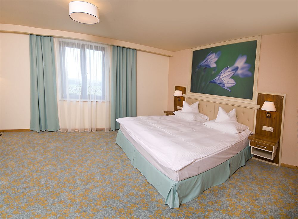 Hotel Sonnenhof ซูชาวา ภายนอก รูปภาพ