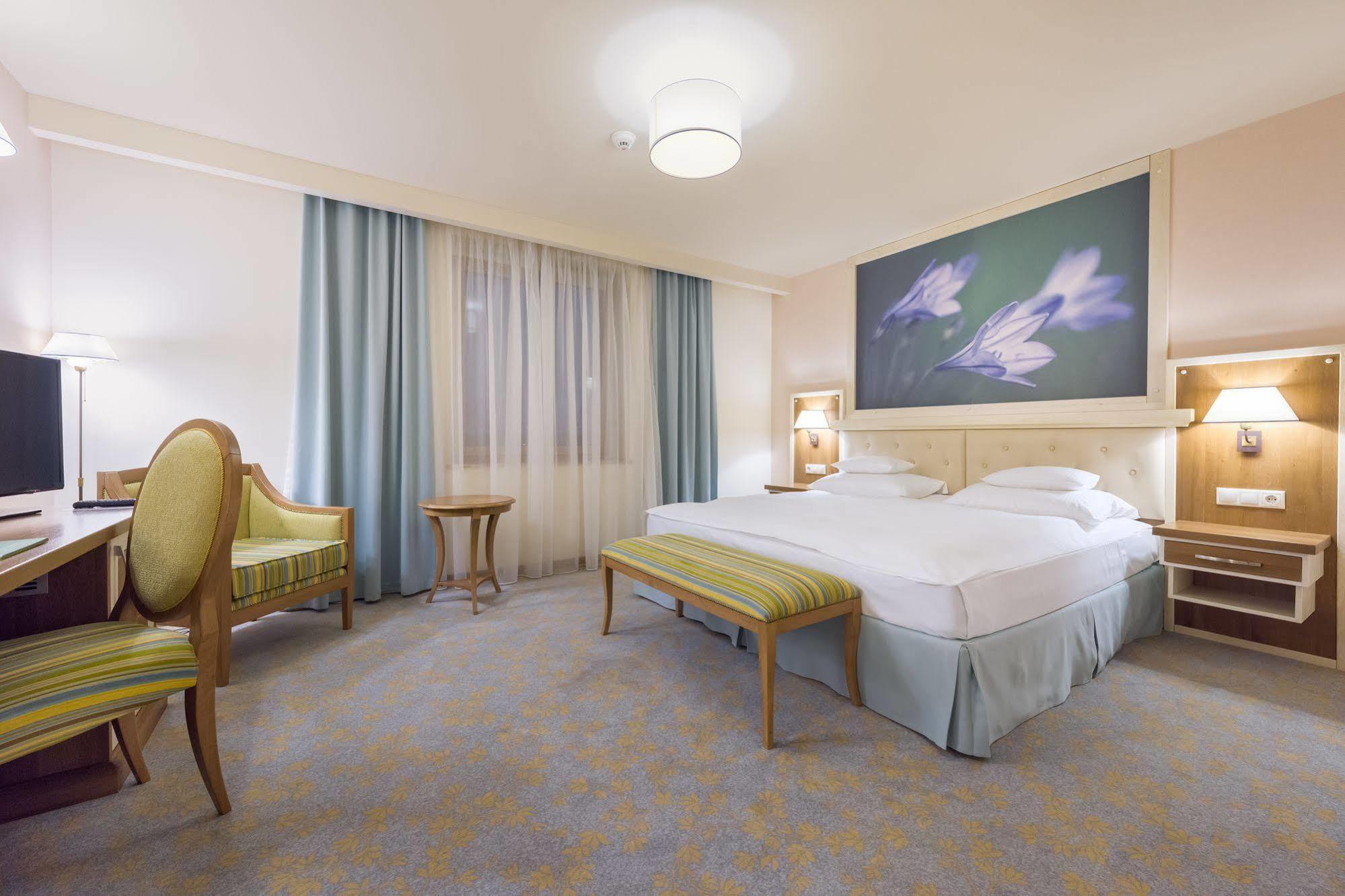 Hotel Sonnenhof ซูชาวา ภายนอก รูปภาพ