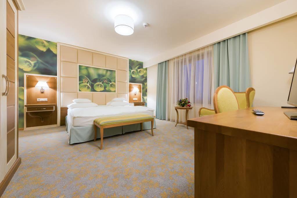 Hotel Sonnenhof ซูชาวา ภายนอก รูปภาพ
