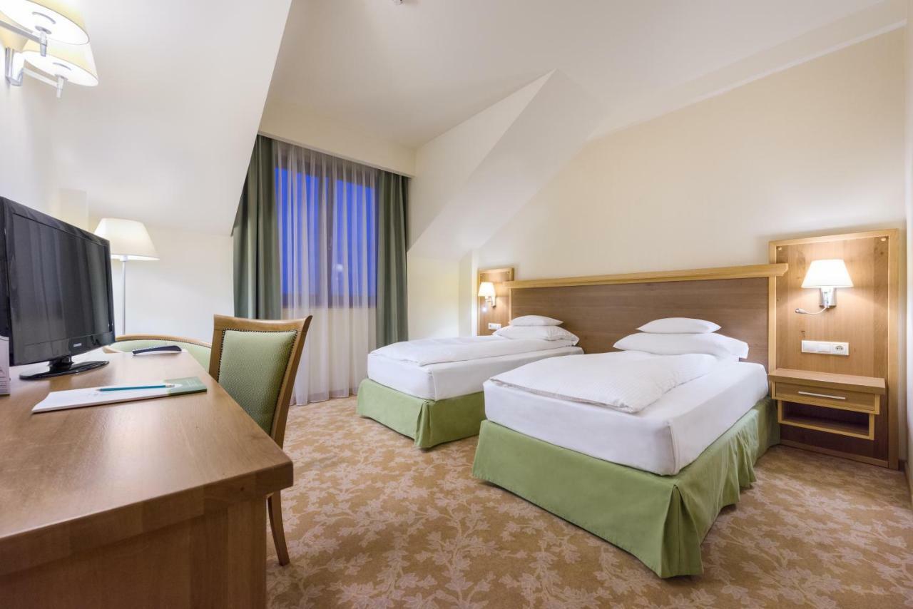 Hotel Sonnenhof ซูชาวา ภายนอก รูปภาพ